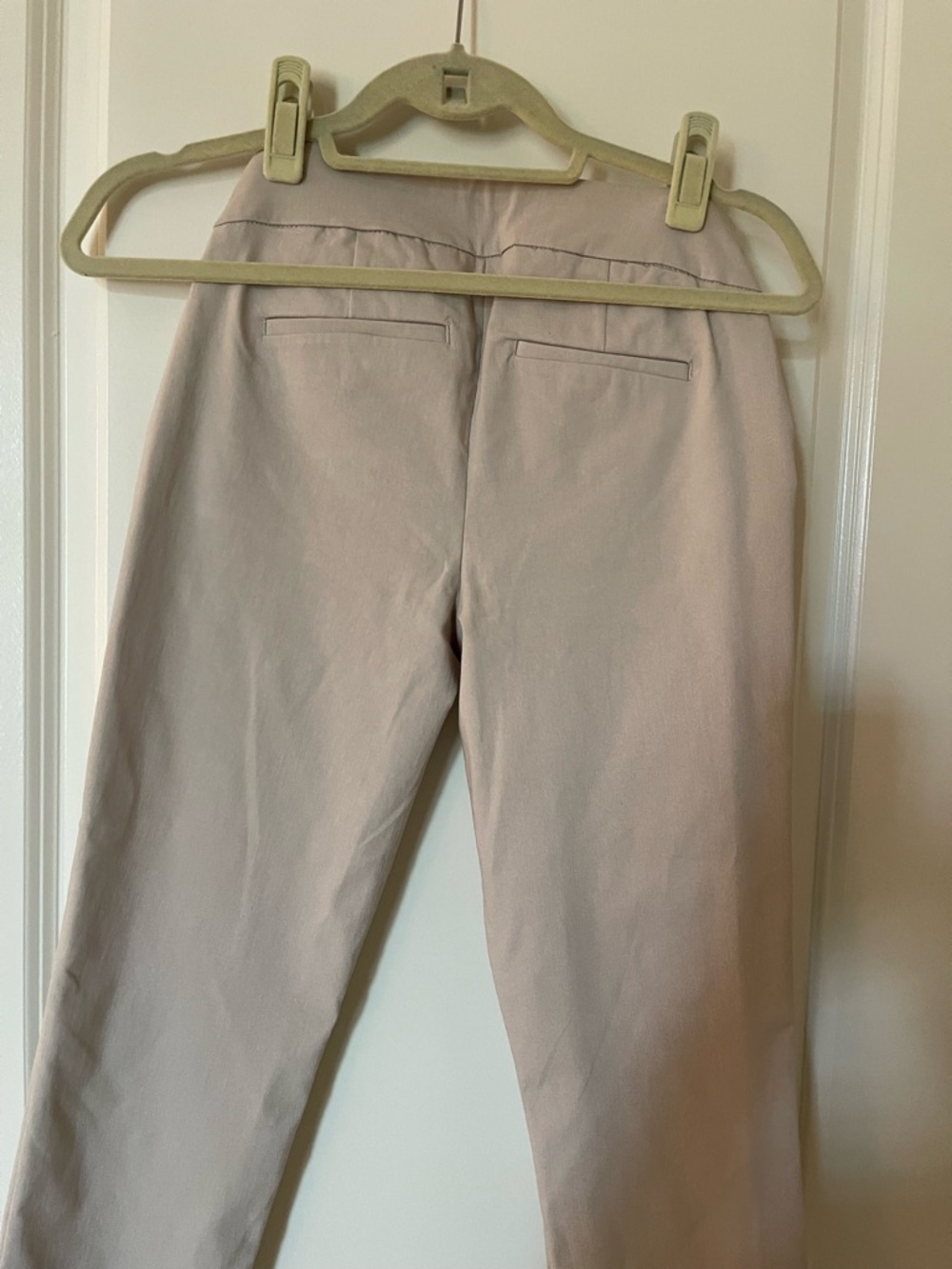 Chico 
000zero
Pull on 
Beige